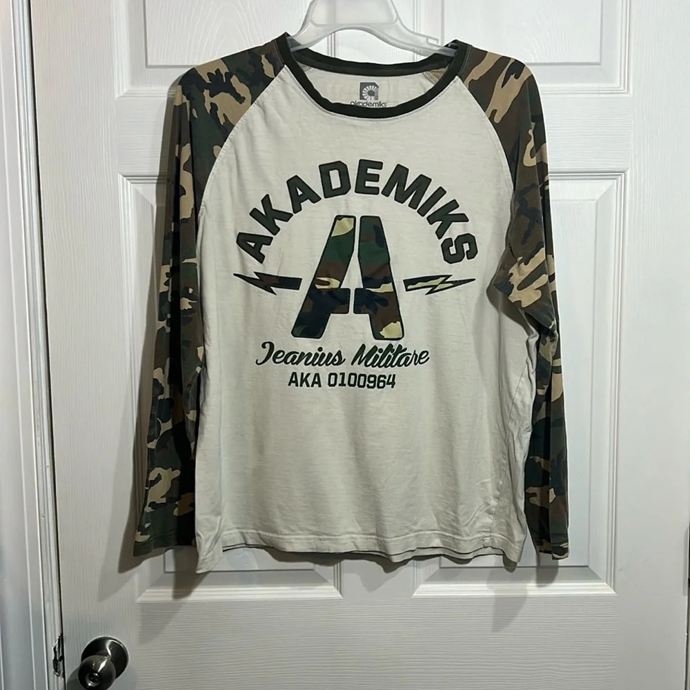 Akademiks men’s XL long sleeve tee